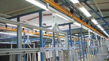 Power& Free System to move mounting trolleys for cable harnesses, automatically